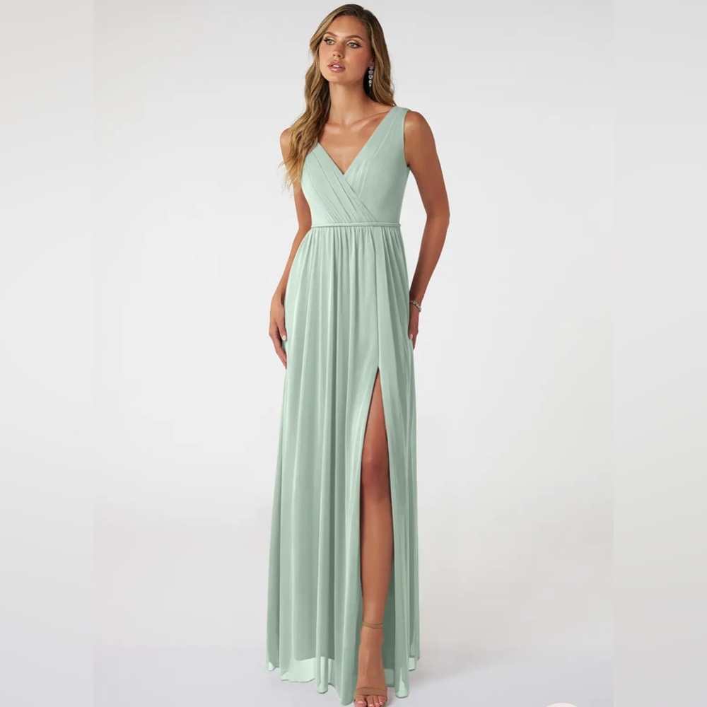 Azazie Tanicia Agave A14 Bridesmaid’s Dress NWT